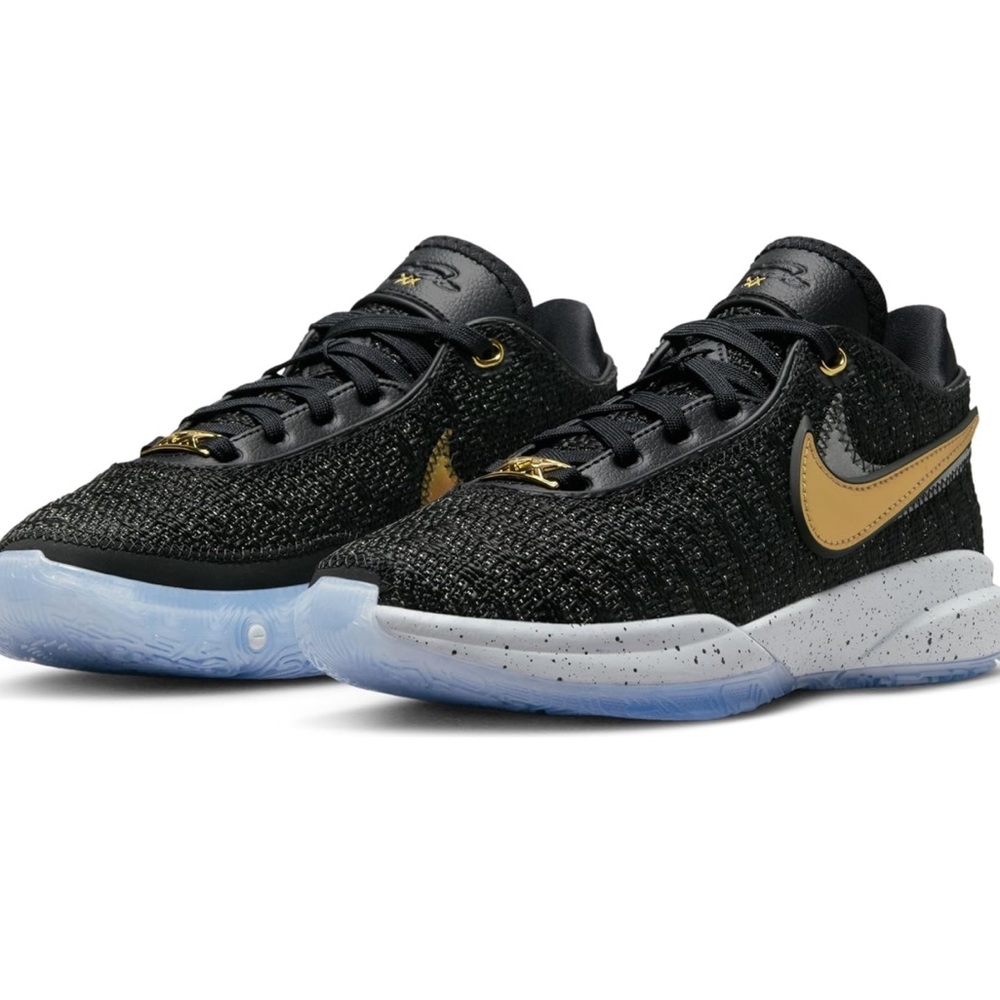 Lebron XX (Big Kid) - Basketball Shoes